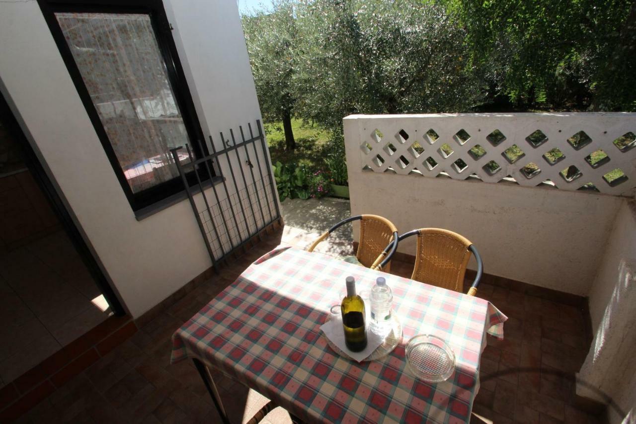 Apartment Sasa Bozac Πόρετς Εξωτερικό φωτογραφία