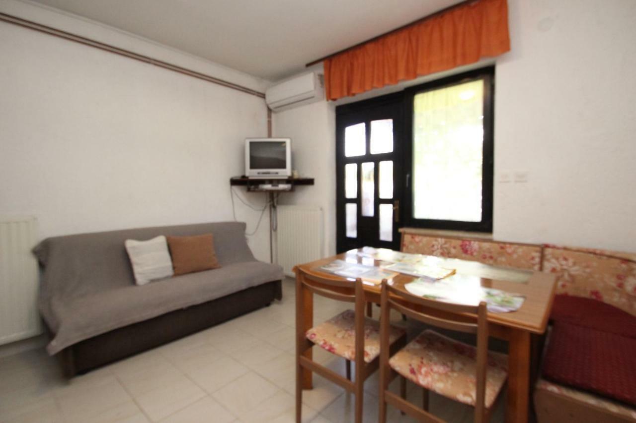 Apartment Sasa Bozac Πόρετς Εξωτερικό φωτογραφία